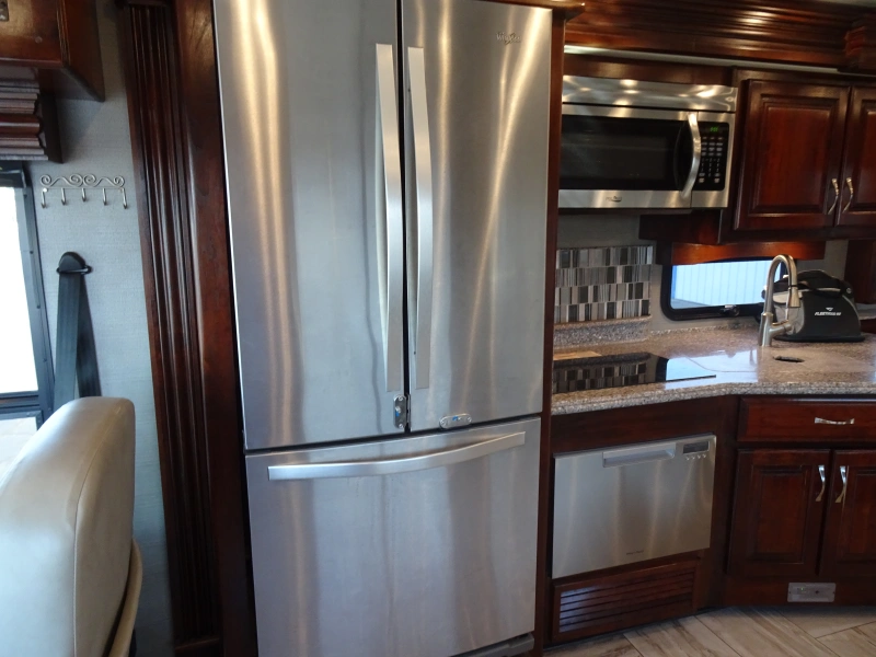 2018 FLEETWOOD DISCOVERY LXE 40X