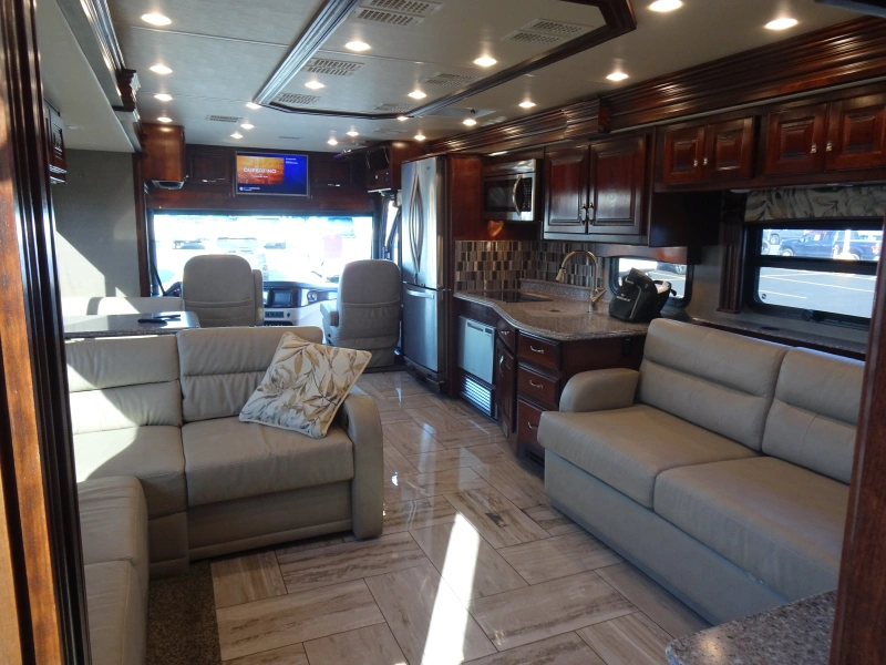 2018 FLEETWOOD DISCOVERY LXE 40X