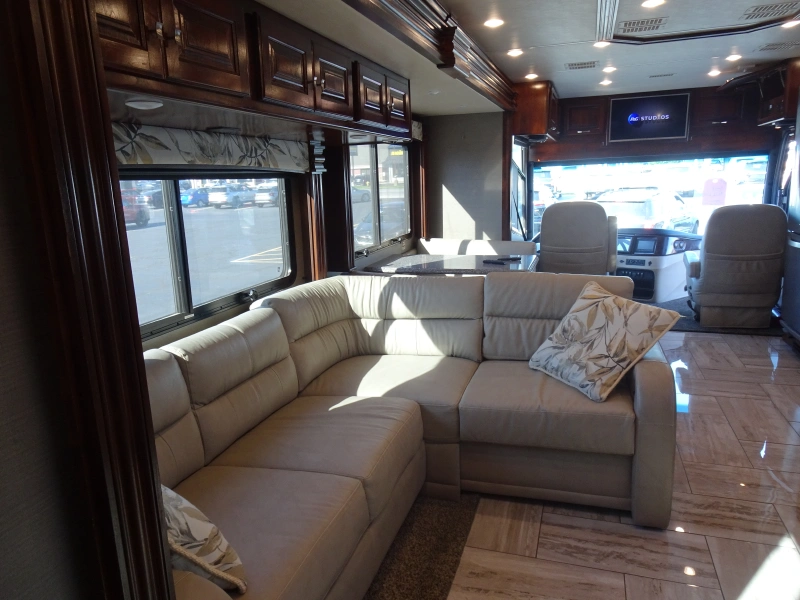 2018 FLEETWOOD DISCOVERY LXE 40X