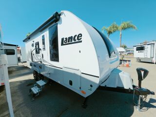 2027 LANCE 1985 TRAVEL TRAILER