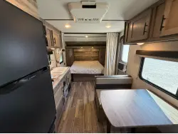 2022 Gulf Stream Enlighten 25BH