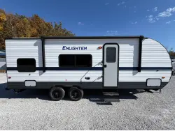 2022 Gulf Stream Enlighten 25BH
