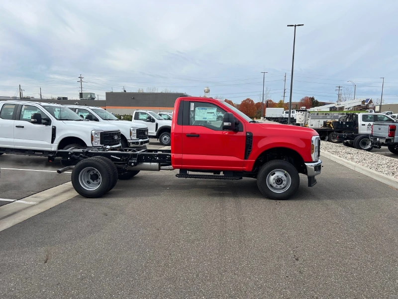 2027 FORD F350
