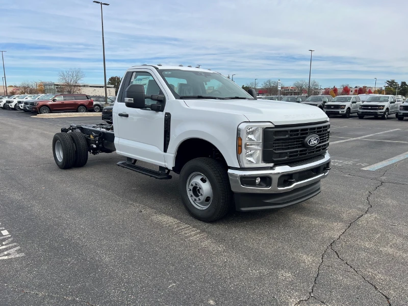 2027 FORD F350