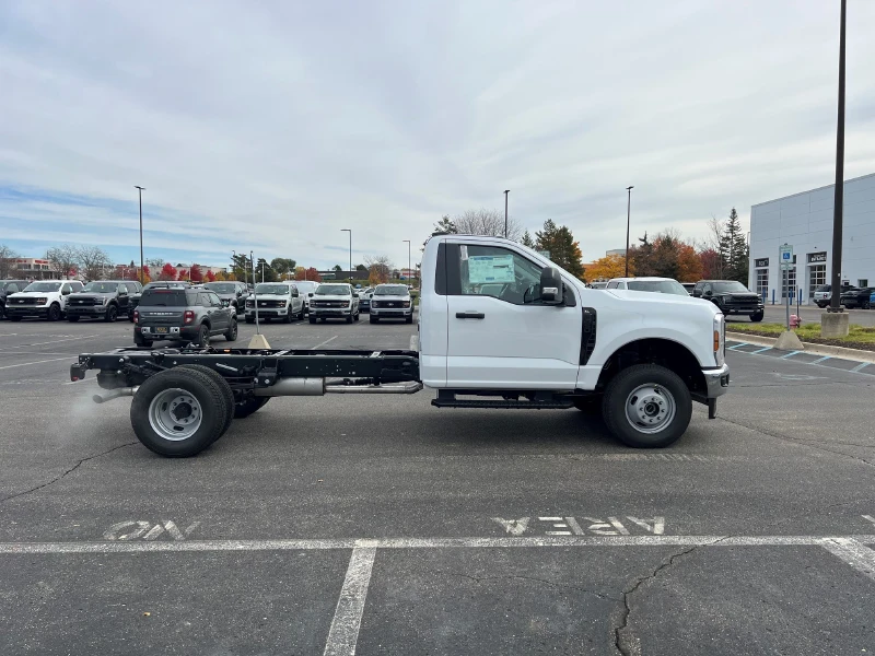 2027 FORD F350