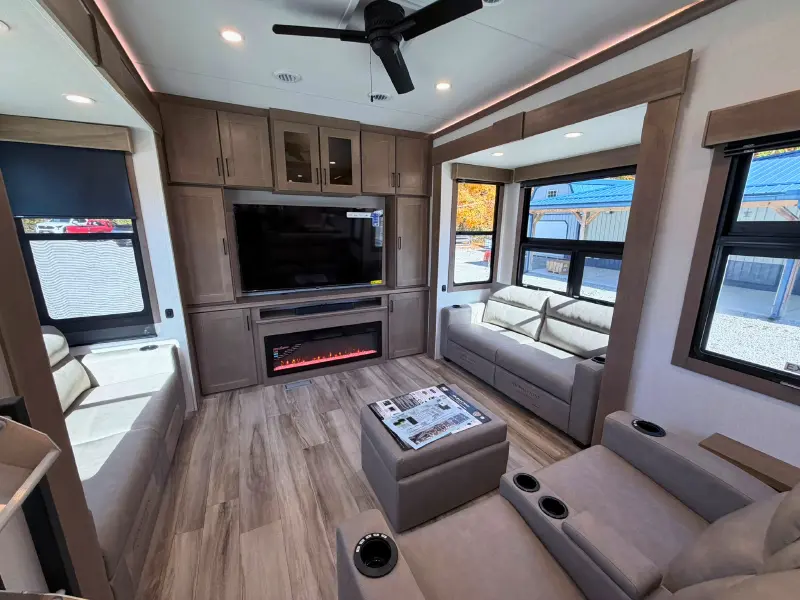 2027 KZ RV Durango Gold G393MKF