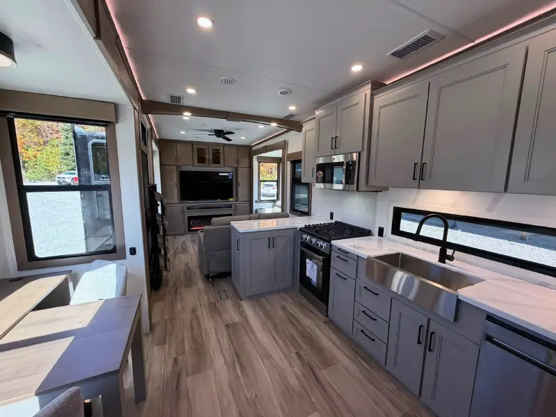 2027 KZ RV Durango Gold G393MKF